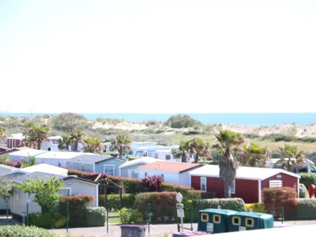 Charmant studio climatisé à 2 pas de la plage avec terrasse et parking privé - Photo 8