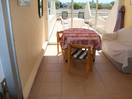 Studio cosy avec terrasse et parking, situé au village naturiste d'Agde - Photo 2