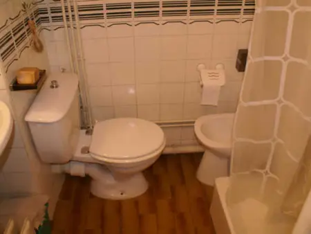 Studio cosy avec terrasse et parking, situé au village naturiste d'Agde - Photo 5