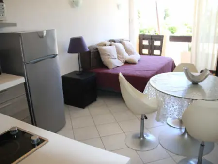 Studio climatisé avec parking, Cap d'Agde naturisme, proche plage - Photo 3