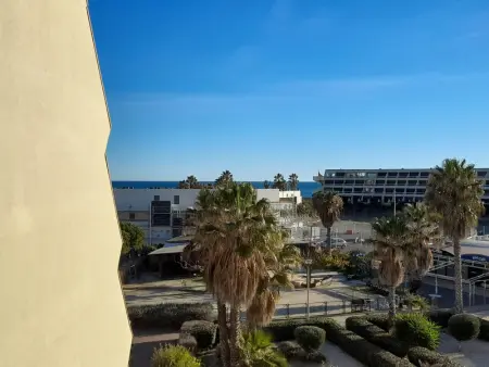 Studio climatisé avec balcon et parking au Cap d'Agde, près de la mer - Photo 1