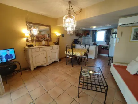 Villa climatisée avec parking privé, balcon et équipements complets pour 4 personnes à Agde - Photo 3