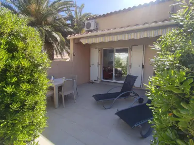 Appartement à Cap d'Agde naturisme, Charmante Villa Climatisée avec Terrasse et Parking Privé - 2 Pers, 34300 Agde - L879999