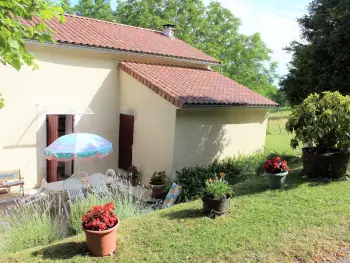 Gite in Mensignac,Maison de Charme à la Ferme avec Jardin, Cheminée et Wifi, près de Périgueux FR-1-616-40 N°830657