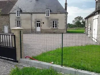 Casa rural en Crevant,Maison paisible entre Berry et Creuse avec jardin clos, terrasse et parking privé FR-1-591-310 N°830660