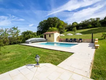 Gîte in Badefols sur Dordogne,Maison de charme en Dordogne avec piscine, billard, jardin clos et équipements modernes FR-1-616-94 N°839385