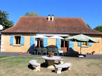 Gite à Calviac en Périgord,Maison de campagne spacieuse près de Sarlat, idéale pour familles et amis, grand jardin et activités. FR-1-616-208 N°839421