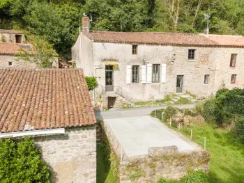 Gîte in Mortagne sur Sèvre,Gîte rénové en bord de Sèvre avec jardin partagé, pour 6 personnes, proche de Puy du Fou FR-1-426-485 N°830707