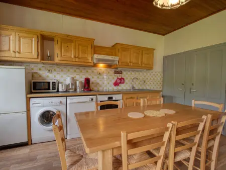 Charmante Maison de Village 2 Chambres, Proche Télécabine et Centre, Tout Confort - Photo 1