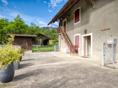 Charmante Maison de Village 2 Chambres, Proche Télécabine et Centre, Tout Confort - Photo 17