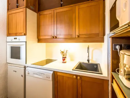 Studio rénové 3 pers, balcon sud, au pied des commerces et près des pistes - Photo 3