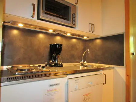 Studio divisible pour 3 pers, prox commerces et pistes, parking gratuit, balcon - Photo 2