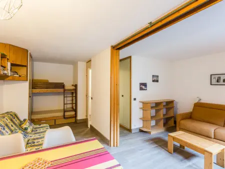 Studio rénové 3 étoiles, 4/5 pers, proche pistes, balcon, parking - Photo 2