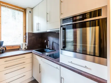 Studio rénové 3 étoiles, 4/5 pers, proche pistes, balcon, parking - Photo 3