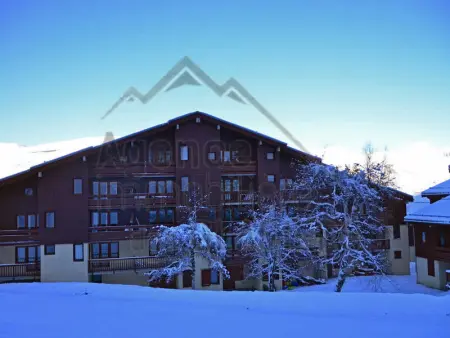 Studio rénové 3 étoiles, 4/5 pers, proche pistes, balcon, parking - Photo 7