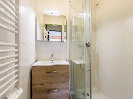 Appart 6 pers avec balcon, casiers à skis, proche pistes et commerces - Photo 4