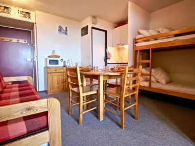 Appartement à Chamrousse, Studio cabine cosy, 4 pers, balcon sud, au pied des pistes – Chamrousse 1750 - L947957