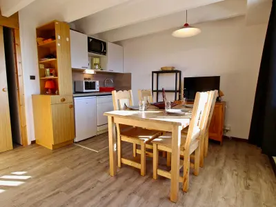 Appartement à Chamrousse, Studio cabine avec balcon, parking couvert, animaux non admis - L947961