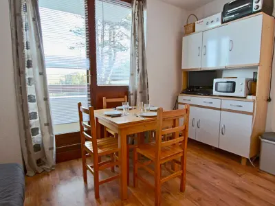 Appartement à Chamrousse, Studio cosy avec balcon, 3 places, au pied des pistes à Chamrousse - L952732