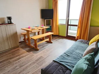 Appartement à Chamrousse, Studio rénové lumineux, balcon, animaux admis - L947964