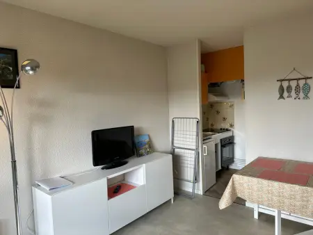 Appartement cosy à 300m de l'océan au cœur de la station - Balcon et parking sécurisé - Photo 3