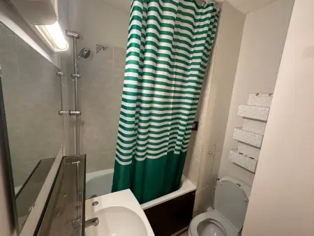 Appartement cosy à 300m de l'océan au cœur de la station - Balcon et parking sécurisé - Photo 12