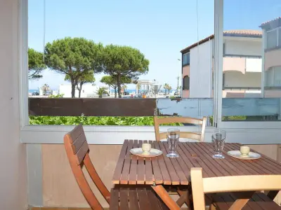 Appartement à Saint Cyprien, Appart 2P 4 Pers avec Clim, Parking, à 200m de la plage - L880168