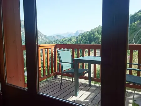 Appartement 2 pièces avec balcon, piscine, sauna et parking, à 50m des pistes - Photo 8