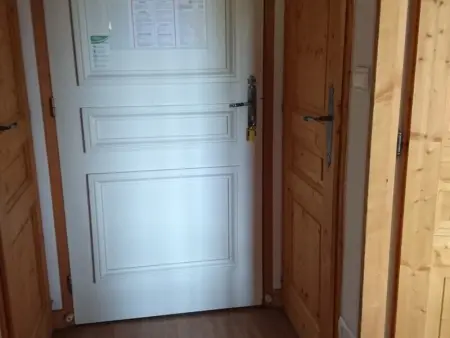 Appartement 2 pièces avec balcon, piscine, sauna et parking, à 50m des pistes - Photo 9