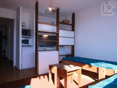 Appartement à Huez, Studio cosy pour 4 pers. à 90m des pistes – Balcon sud, commerces et école de ski à proximité - L880203