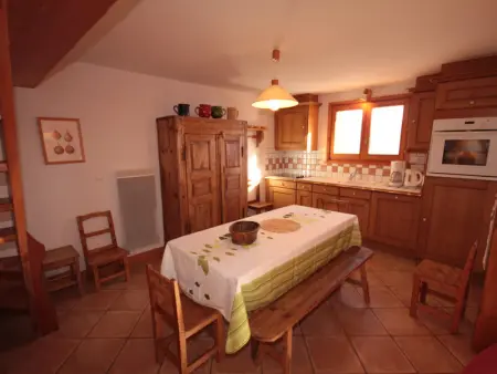 Appartement 4 pièces mezzanine avec balcon, équipements complets, animaux admis, parking couvert. - Photo 5