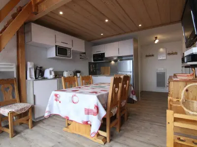 Appartement à Huez, Charmant 4 pièces avec balcon, proche commerces et remontées, Alpe d'Huez, 6 pers, animaux acceptés - L980268