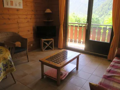 Appartement à Châtel, Appart spacieux à Châtel avec parking - 4 pers, balcon, TV, cuisine équipée - L944120