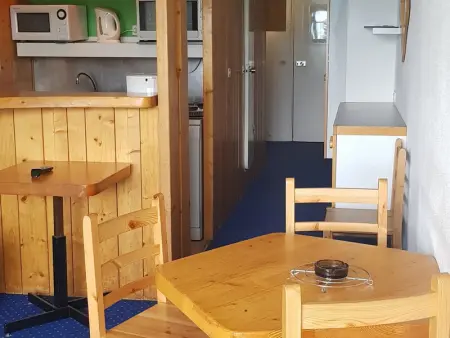 Studio skis aux pieds pour 5 pers. avec balcon, proche commerces et pistes à Arc 1800 - Photo 1