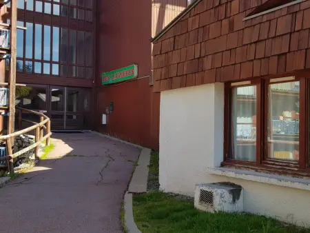 Studio skis aux pieds pour 5 pers. avec balcon, proche commerces et pistes à Arc 1800 - Photo 12
