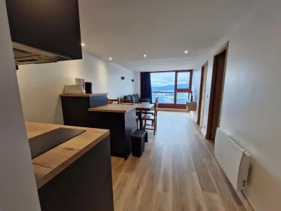 Appartement à Les Arcs 1800, Appartement cosy 2 pièces, 6 pers, proche pistes et commerces - Wifi - Parking - L958021