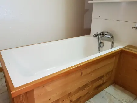 Grand studio rénové pour 3 pers. à Arc 1600, ski aux pieds, proche commerces, animaux admis - Photo 6