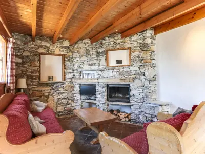 Chalet a Peisey Vallandry,Chalet de charme 10 pers. à Vallandry, balcon, cheminée, WiFi FR-1-411-499 N°830787