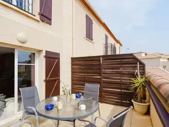 Appartement à Narbonne, Appartement T3 climatisé à Narbonne-Plage, piscine, proche mer, 4 couchages, animaux acceptés - L880445