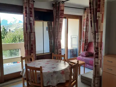 Appartement à La Toussuire, Studio lumineux 4 pers, balcon sud, proche pistes et commerces, casier à ski, cuisine équipée - L967664