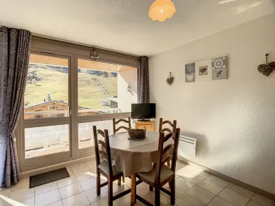 Appartement à La Toussuire, Appartement confortable 4 pers avec balcon sud, animaux admis, parking - L954419