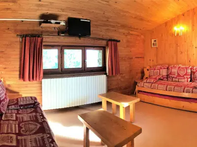 Appartement à La Toussuire, Appartement spacieux, 150m des pistes, proche supermarché, 2 chambres, balcon, local skis/chaussures - L967676