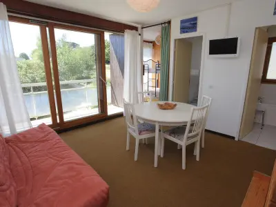 Appartement à La Toussuire, Studio avec balcon : à 50 m des pistes, 150 m des commerces, 5 pers, animaux acceptés - L967689