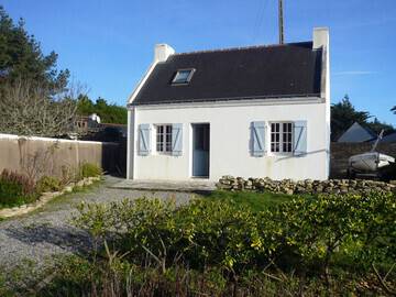 Location Maison à Bangor,Maison avec jardin à coté des commerces et de la plage de Donnant. FR-1-418-111 N°830835