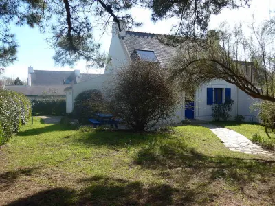 Maison à Locmaria, Maison de charme près de la côte sauvage avec jardin et terrasse - L830840