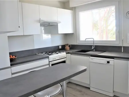 Maison rénovée 5 pièces, à 5 min de la plage, jardin clôturé, Wi-Fi, animaux acceptés - Photo 4