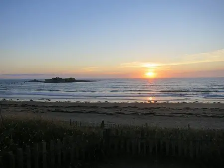 Maison rénovée 5 pièces, à 5 min de la plage, jardin clôturé, Wi-Fi, animaux acceptés - Photo 23