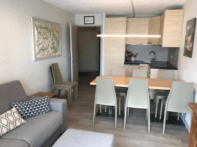 Appartement à Montgenèvre, 3 pièces + coin montagne, 2*, 8 pers, proche pistes et commerces, parking, animaux OK - L880496