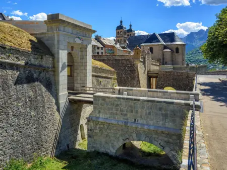 Studio exposé sud avec balcon, à 200m des pistes et commerces, animaux acceptés - Photo 14
