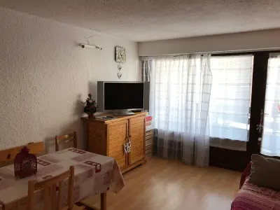 Appartement à Montgenèvre, Studio rénové 2* avec coin montagne, 4-5 pers, proche pistes et commerces, village Montgenèvre - L880500